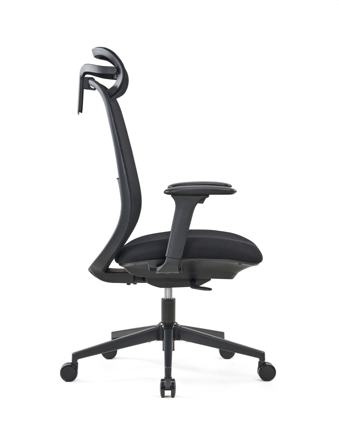 OTTUNI 082A ergonomic office chair — detail view
