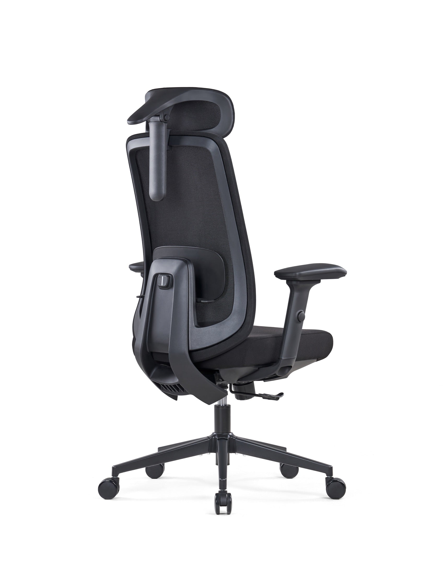 Reinforced back frame on the OTTUNI 097A ergonomic chair